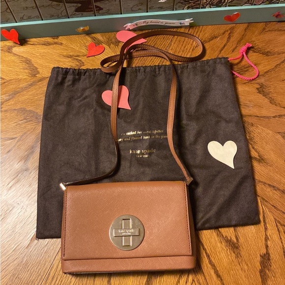 Kate Spade tan crossbody w/ dust bag - Picture 2 of 10